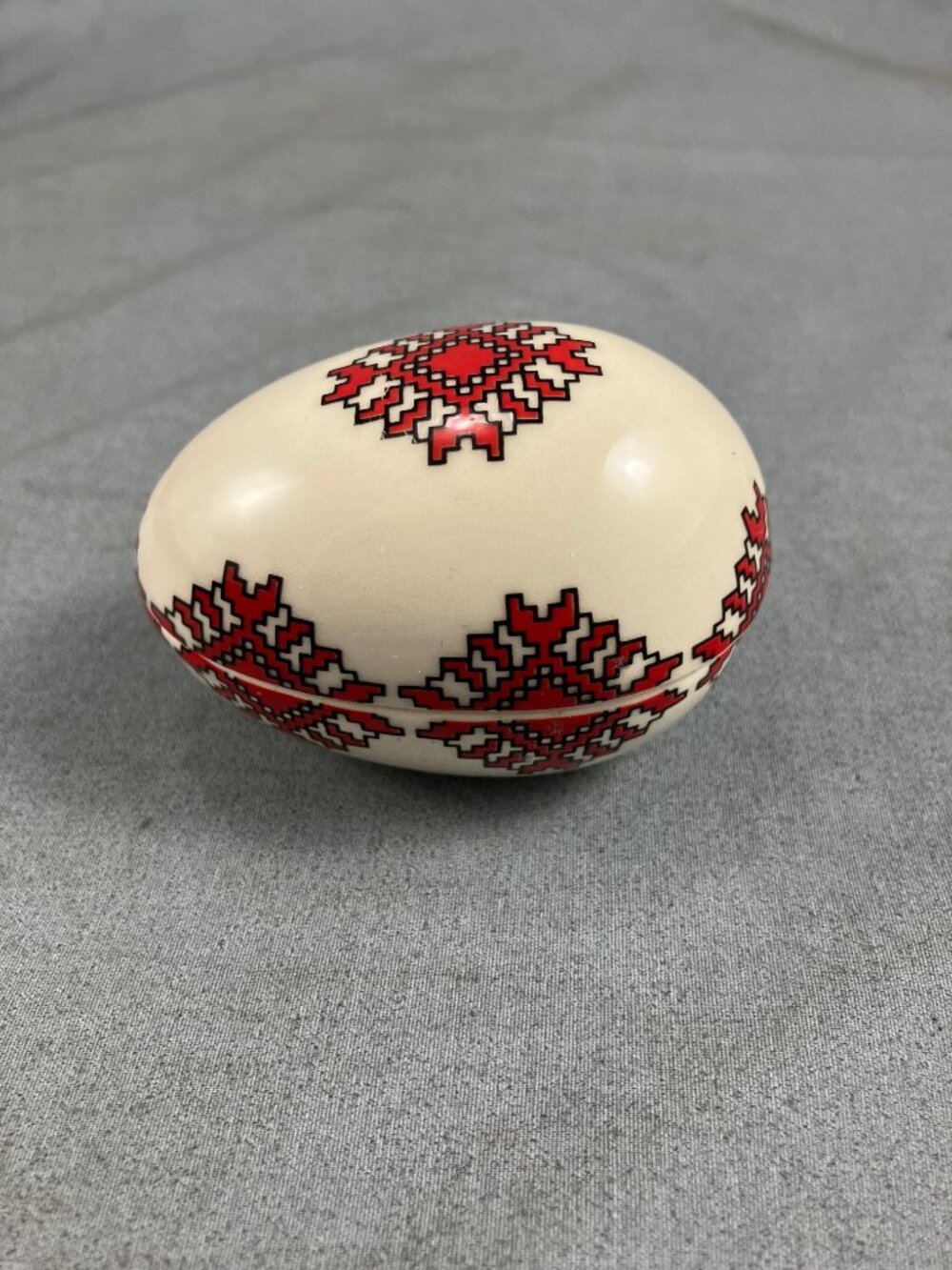 Vtg Ukrainian Egg Shaped Ceramic Trinket Box 2.5"